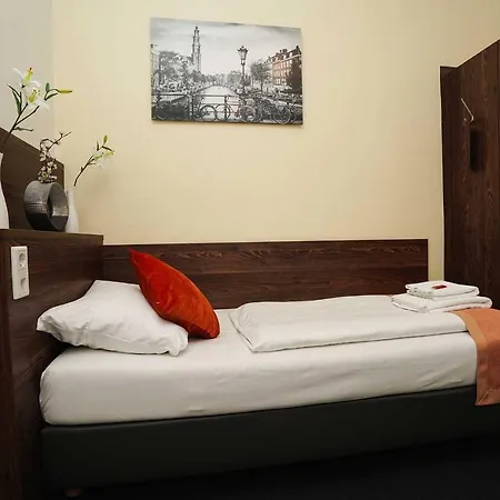 Little Paris 3* Frankfurt am Main