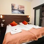 Little Paris Hotel 3*