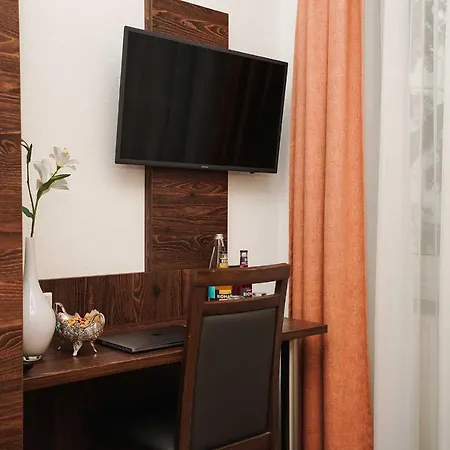 Little Paris Hotel