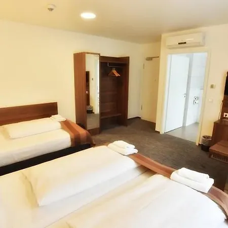 Hotel Little Paris