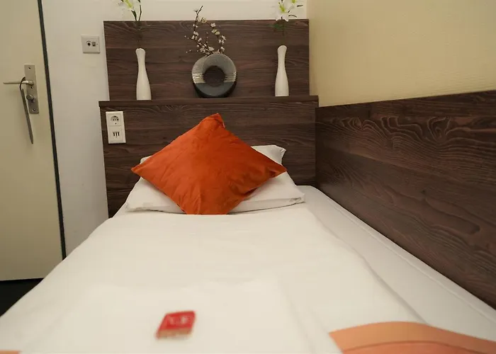 Little Paris Hotel 3*