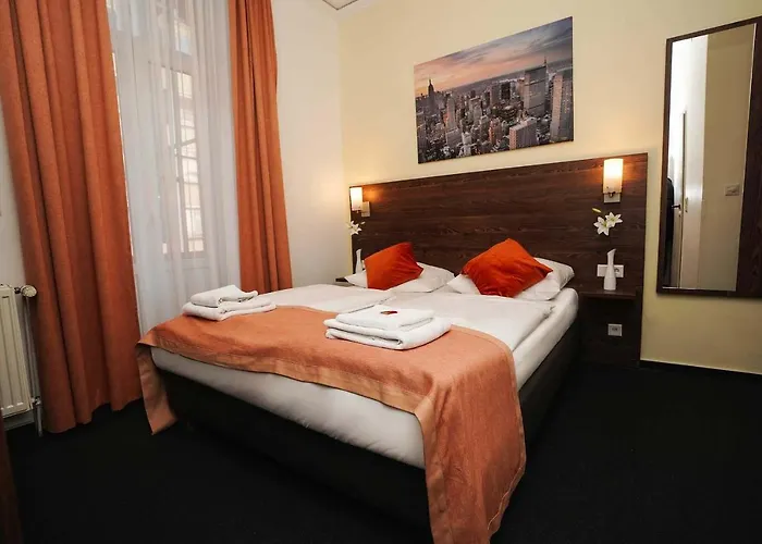 Little Paris Hotel 3*