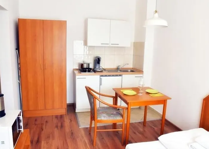 Little Paris Hotel 3*