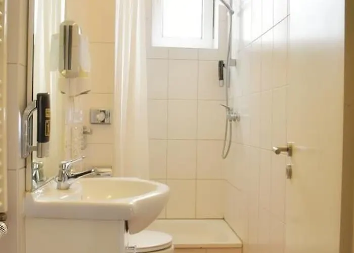 Hotel Little Paris Frankfurt nad Mohanem