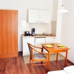 Little Paris Ξενοδοχείο 3*